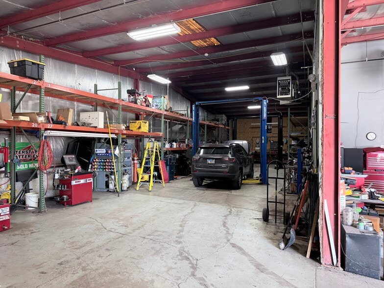 More Photos Of 395 S Locust St, Manteno Service For Sale