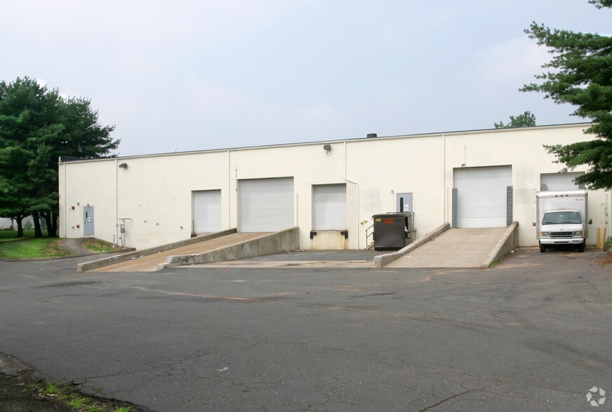 More Photos Of 51 Belamose Ave, Rocky Hill Flex For Lease