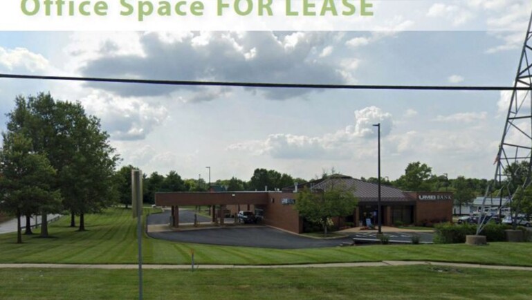 More Photos Of 1041-1049 S Woods Mill Rd, Chesterfield Storefront Retail Office For Lease