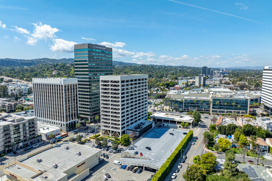 More Photos Of 15233 Ventura Blvd, Sherman Oaks Office For Lease