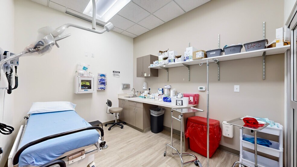 More Photos Of 7460 S Gartrell Rd, Aurora Freestanding For Sale