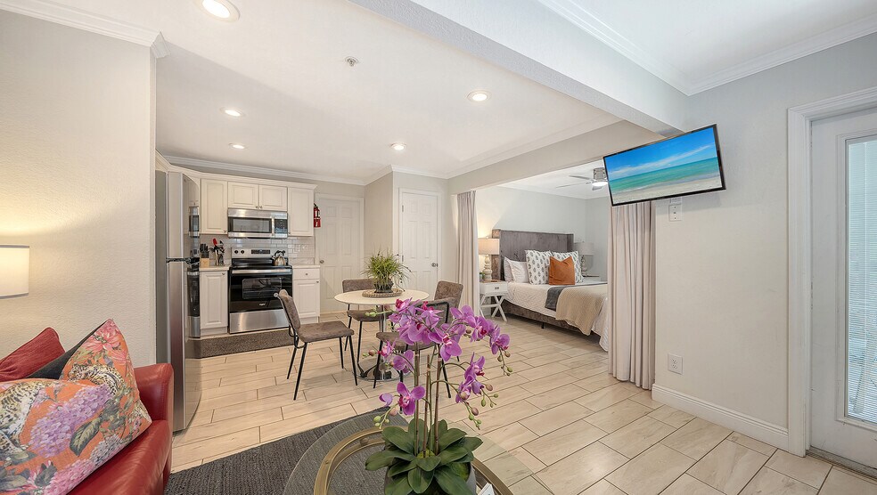 More Photos Of 5610 AVENIDA DEL MARE, Sarasota Specialty For Sale