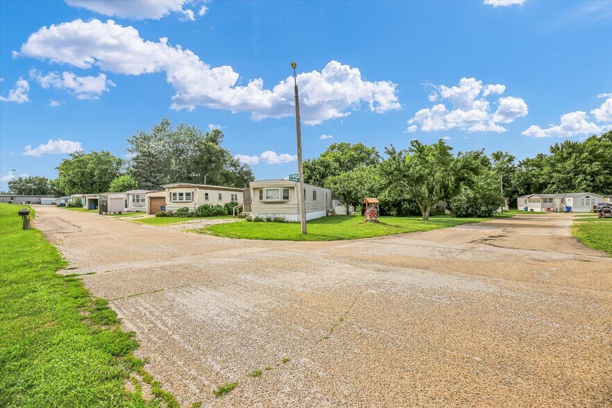 More Photos Of 3 D St, Lexington Manufactured Housing Mobile Home Park For Sale