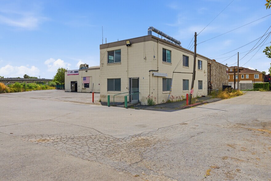 More Photos Of 16440 Ashland Ave, San Lorenzo Warehouse For Lease
