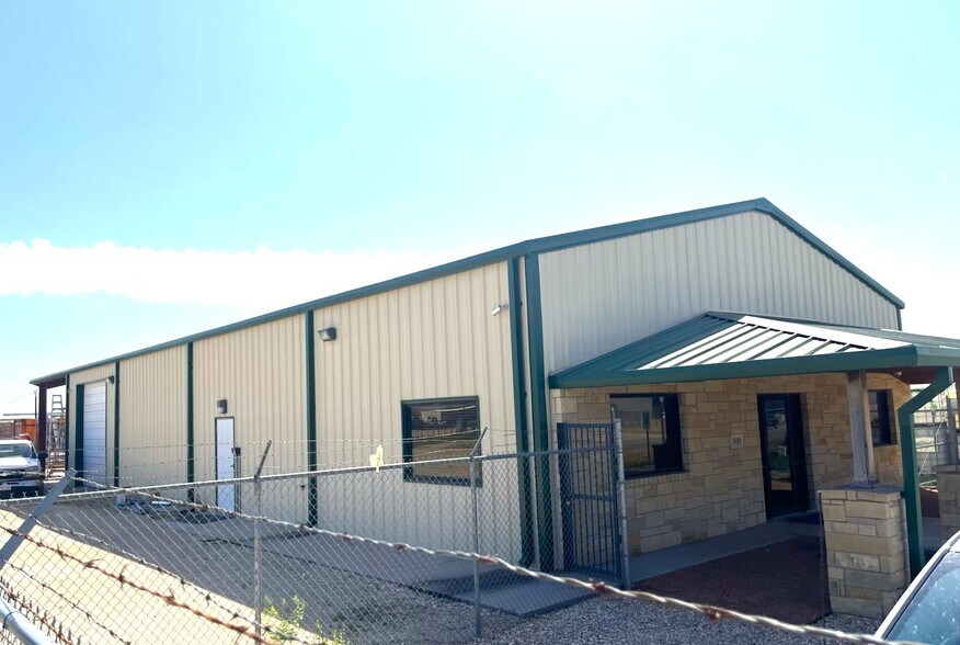 More Photos Of 3810 Spraberry Dr, San Angelo Flex For Sale