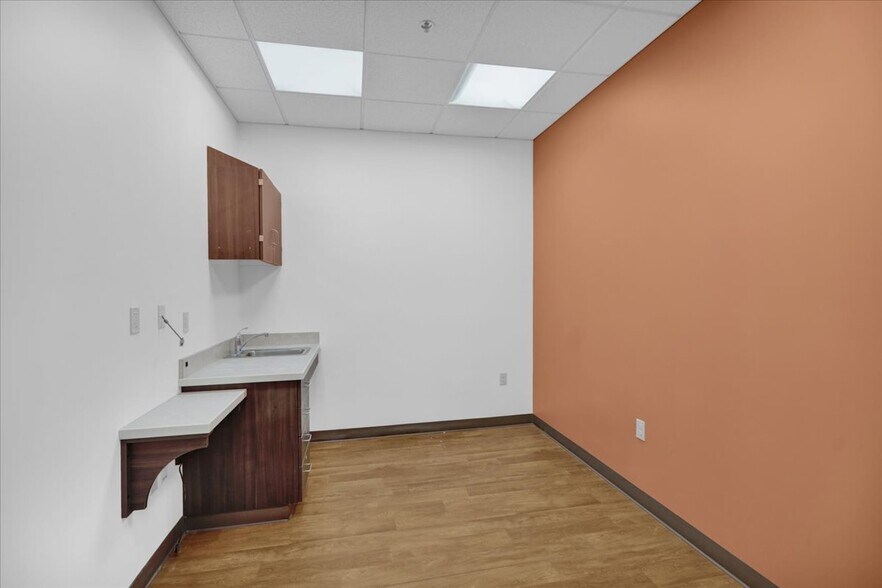 More Photos Of 1350 Broadcasting Rd, Wyomissing Office For Sale