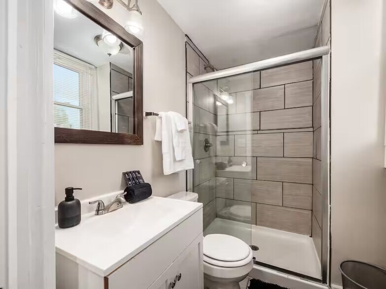 More Photos Of 370-372 Forest St, Columbus Apartments For Sale
