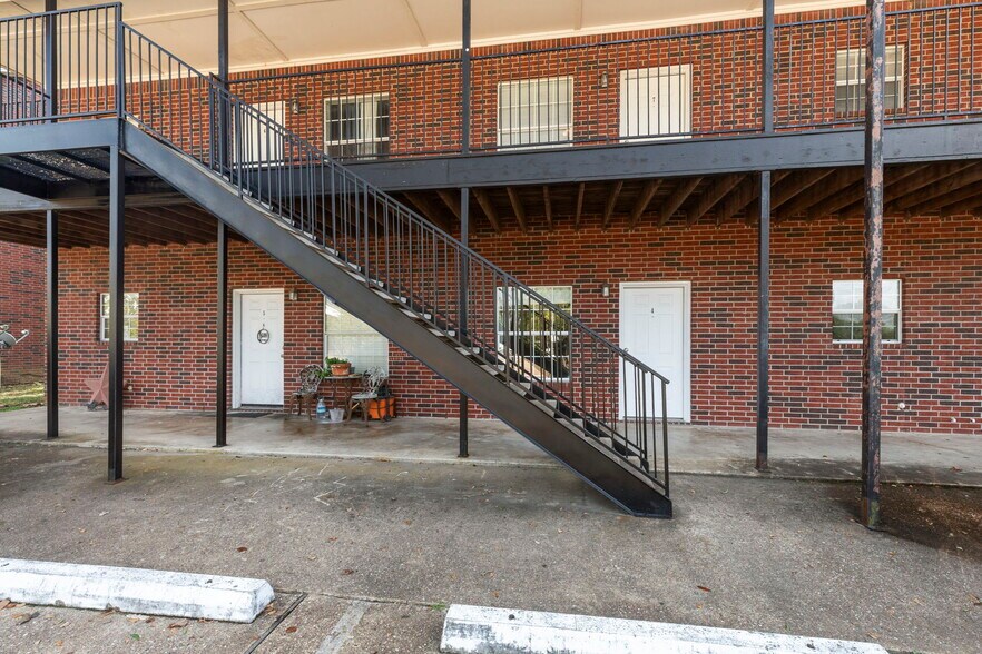 More Photos Of 2455 Montgomery Rd, Huntsville Apartments For Sale