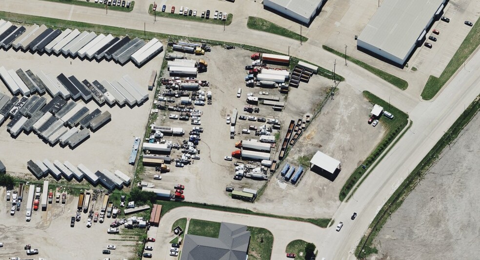 More Photos Of 4535 Village Creek Rd, Fort Worth Land For Lease