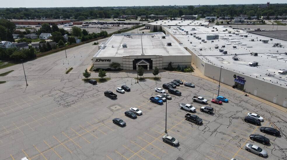 More Photos Of 4129 Wilder Rd, Bay City General Retail For Sale