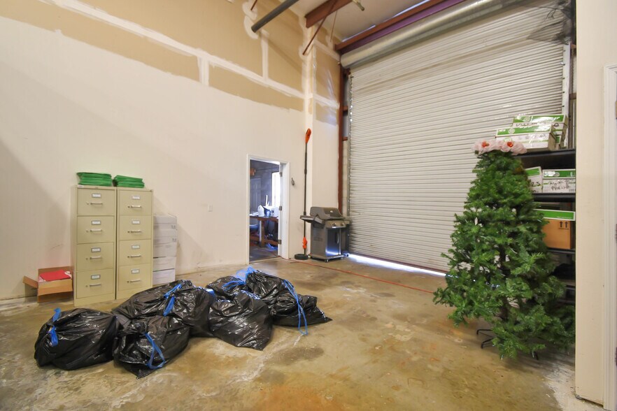 More Photos Of 1761 Dobbs Rd, Saint Augustine Warehouse For Lease