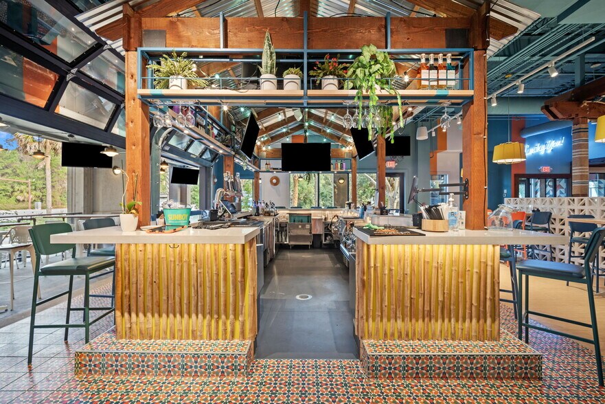 More Photos Of 14 Folly Field Rd, Hilton Head Island Restaurant For Lease