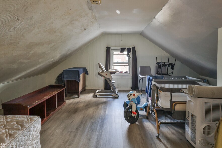 More Photos Of 902 W Wilkes Barre St, Easton Apartments For Sale