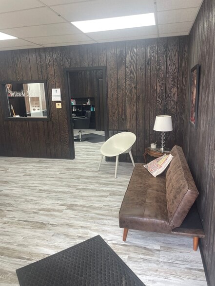 More Photos Of 102-110 S 12th St, Nebraska City Loft Creative Space For Lease