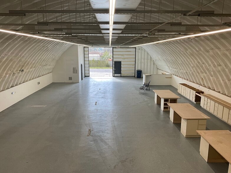 More Photos Of 2611 E 6th St, Panama City Warehouse For Sale