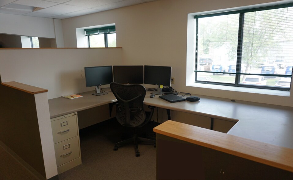 More Photos Of 2201 N 12th St, Fargo Light Distribution For Lease