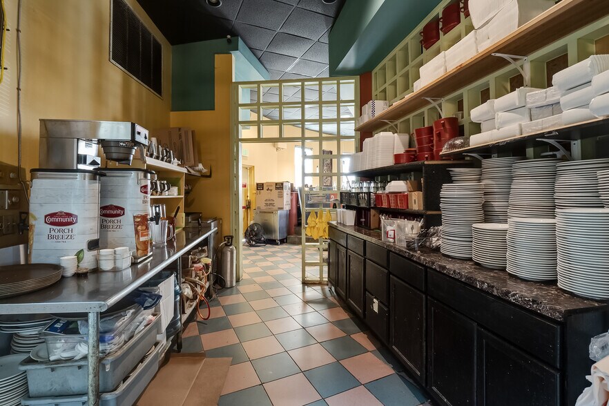 More Photos Of 2936 Kirby Whitten Rd, Memphis Restaurant For Sale