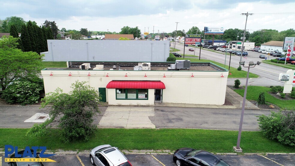 More Photos Of 4837 Mahoning Ave, Youngstown Restaurant For Lease