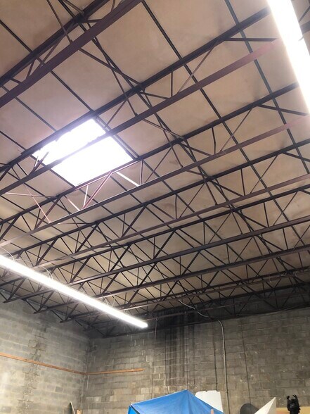 More Photos Of 3411 Windom Rd, Brentwood Warehouse For Lease