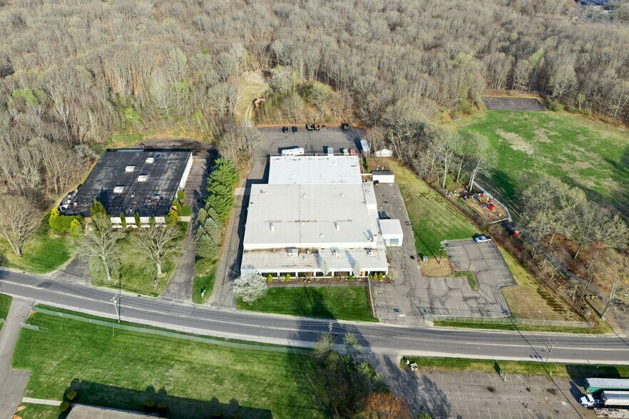 More Photos Of 266 Brookside Rd, Waterbury Manufacturing For Lease