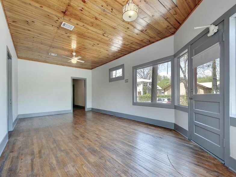 More Photos Of 78 San Marcos St, Austin Office Residential For Lease