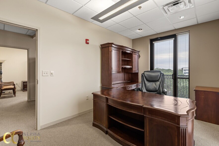 More Photos Of 1525 International Pky, Lake Mary Office For Sale