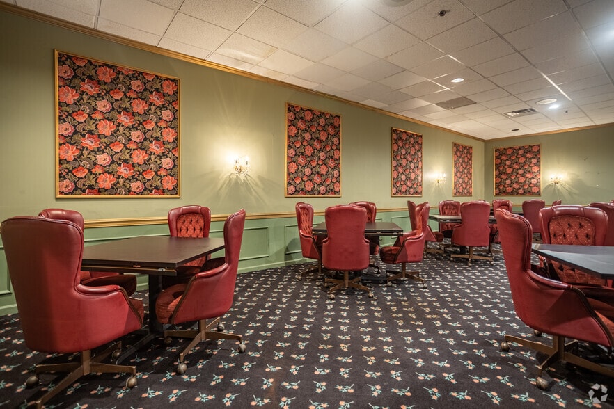 More Photos Of 3377 New Castle Rd, West Middlesex Hotel For Sale