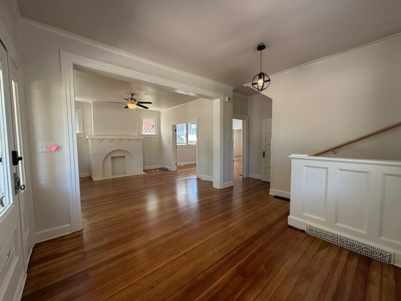 More Photos Of 1605 N Classen Dr, Oklahoma City Office Residential For Sale