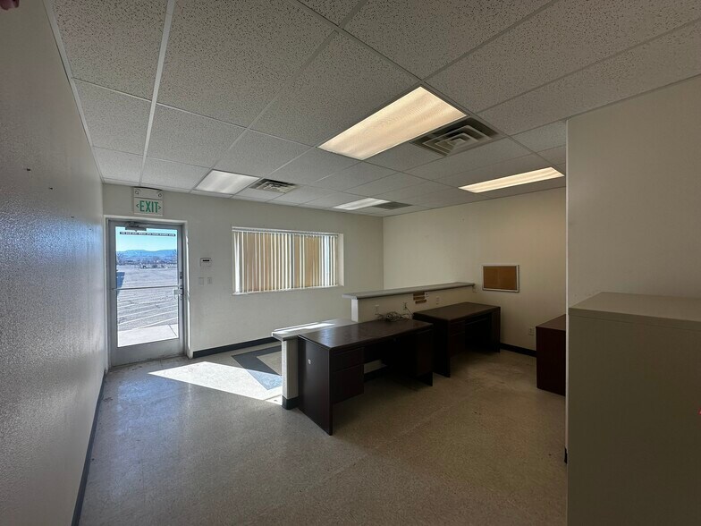 More Photos Of 2948 I-70 Business Loop, Grand Junction Warehouse For Lease