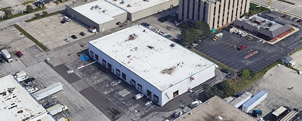More Photos Of 4903-4907 S Howell Ave, Milwaukee Distribution For Lease