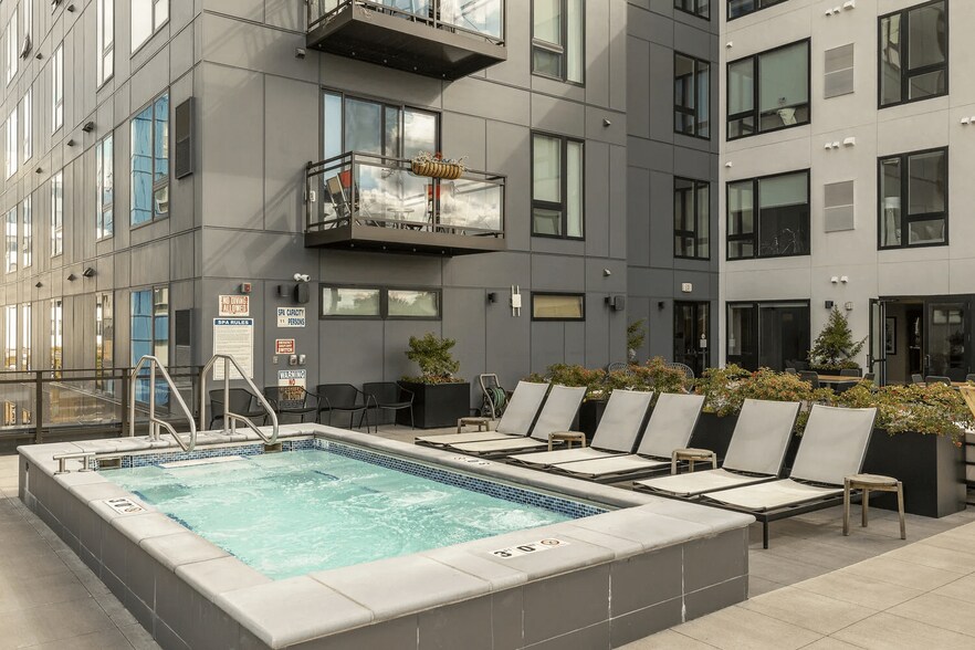 More Photos Of 1300 W Lake St, Minneapolis Apartments For Lease