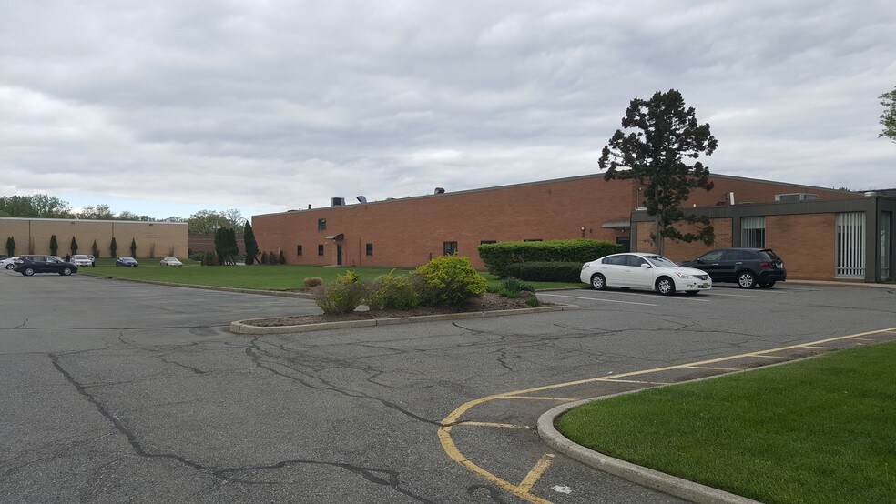More Photos Of 140 LeGrand Ave, Northvale Manufacturing For Lease