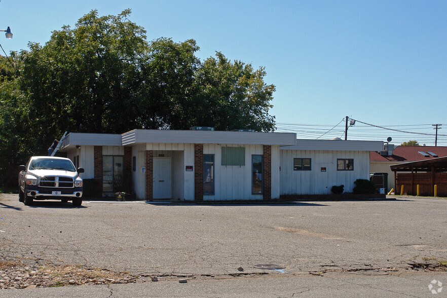 More Photos Of 620 Monmouth St, Winston-Salem Office For Lease