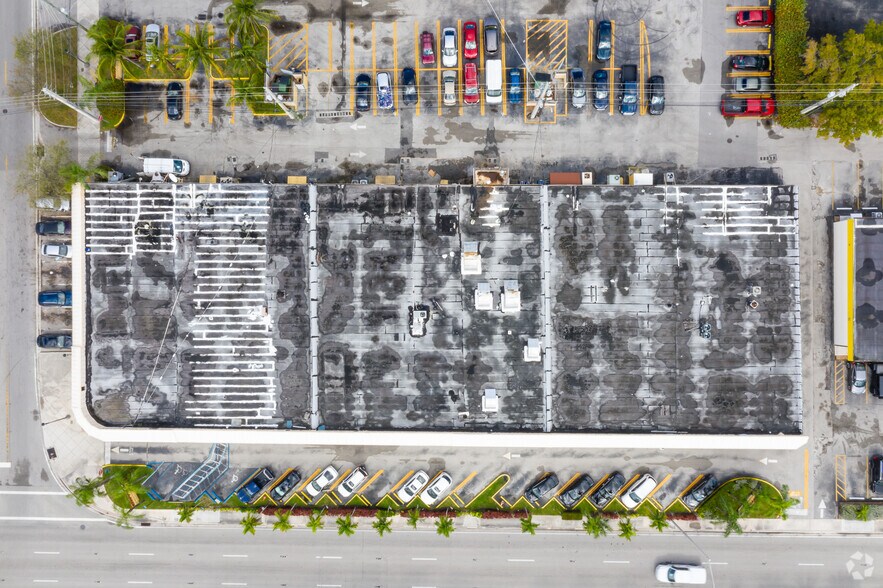 More Photos Of 2001-2039 NE 163rd St, Miami Unknown For Lease