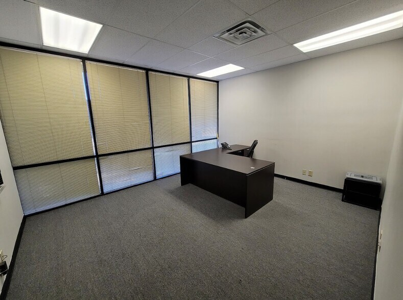 More Photos Of 1201 S Sherman St, Richardson Light Distribution For Lease