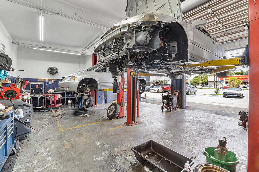 More Photos Of 3593 S Military Trl, Lake Worth Auto Repair For Sale
