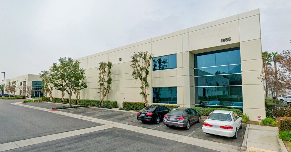More Photos Of 1855 Iowa Ave, Riverside Manufacturing For Lease