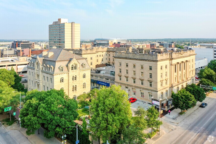 More Photos Of 129 N 10th St, Lincoln Apartments For Lease