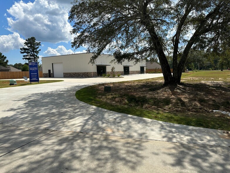 More Photos Of 23516 Haven Blvd, Ponchatoula Storefront Retail Residential For Lease