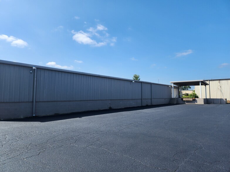 More Photos Of 3225 Highway 31 S, Decatur Industrial For Lease