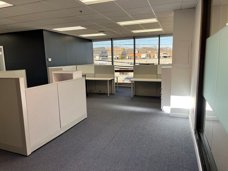 More Photos Of 200 Dexter Ave, Watertown Medical For Lease
