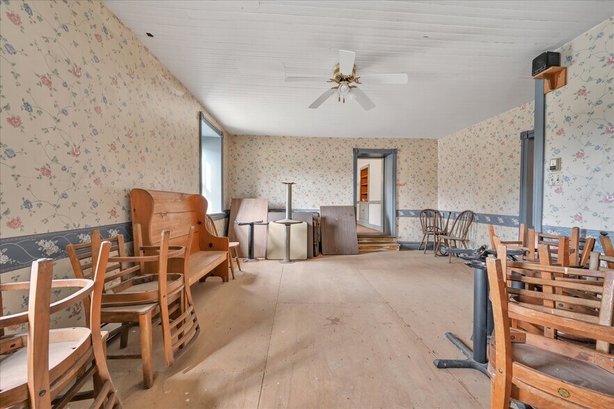 More Photos Of 349 Huffs Church Rd, Mertztown Restaurant For Sale