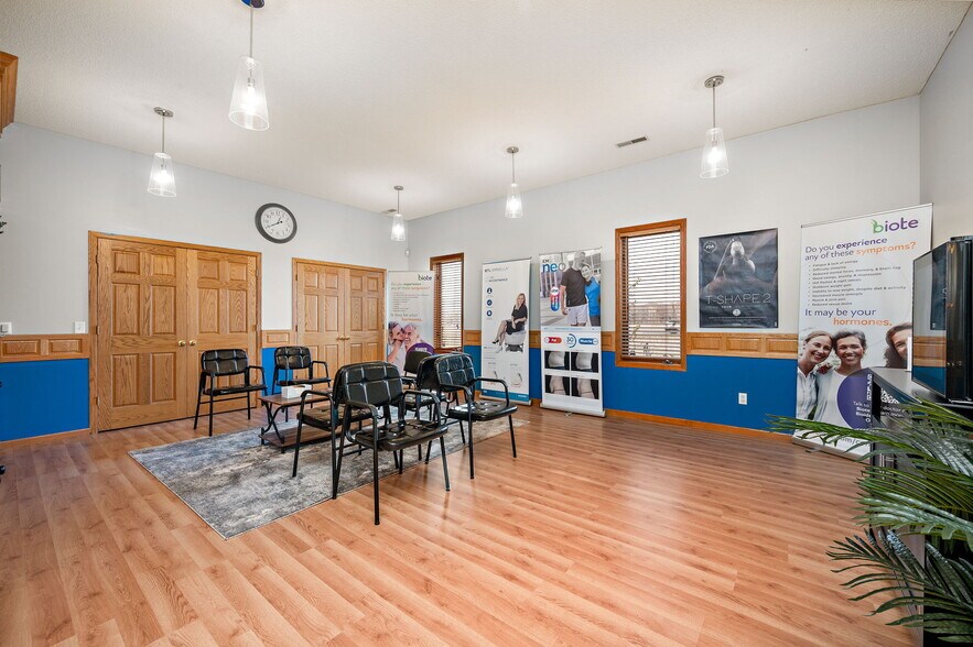 More Photos Of 16015 NE Central Ave, Ham Lake Office For Sale