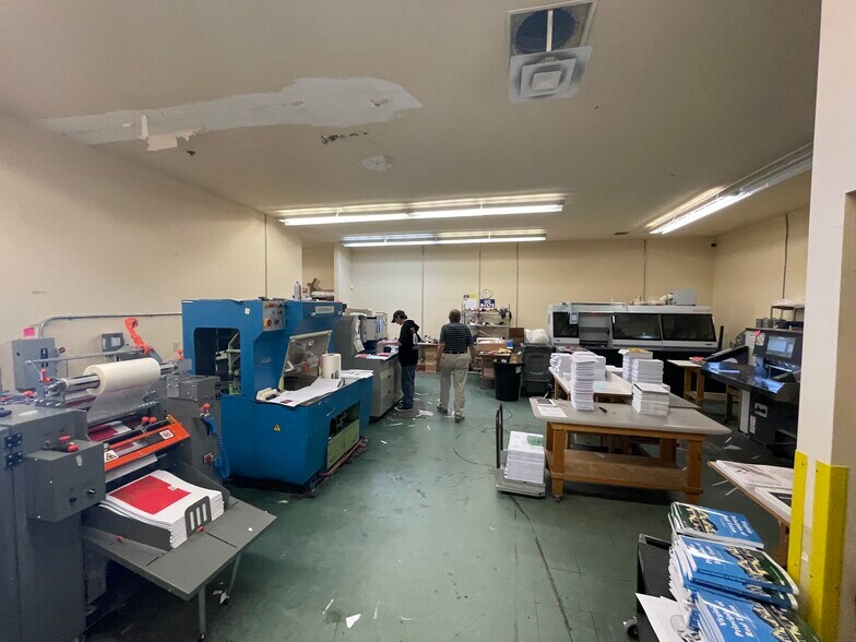 More Photos Of 25560 Technology Blvd, Punta Gorda Office For Sale