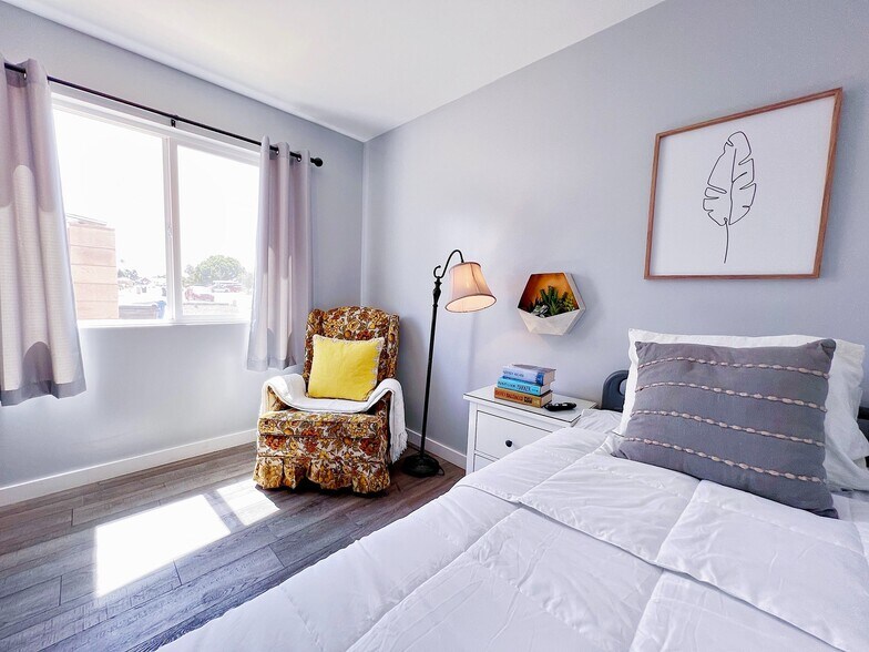 More Photos Of 4719 W Laurel Ln, Glendale Assisted Living For Sale