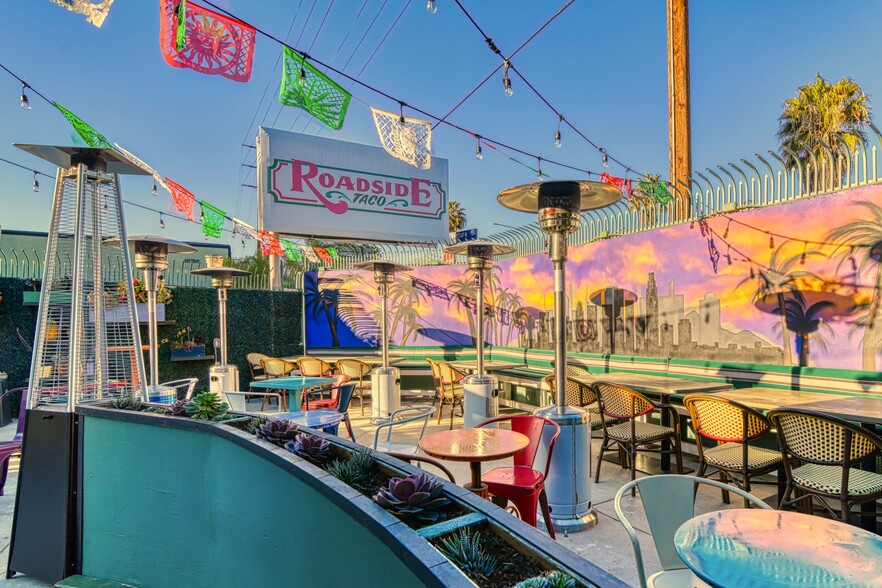 Primary Photo Of 10628 Ventura Blvd, Studio City Freestanding For Lease