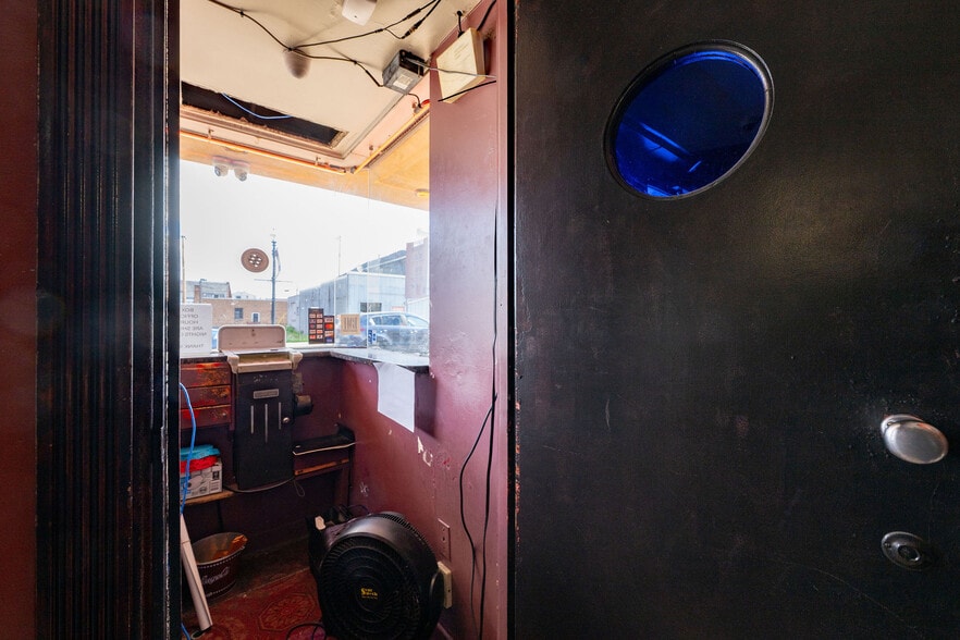 More Photos Of 230 Main St, Hobart Movie Radio TVStudio For Sale