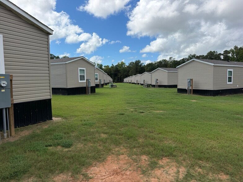 More Photos Of E McCarty St, Sandersville Manufactured Housing Mobile Home Park For Sale