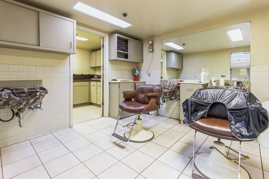 More Photos Of 4351 Old William Penn Hwy, Monroeville General Retail For Sale