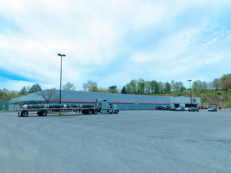 More Photos Of 1005 S Saint Marys St, Saint Marys General Retail For Lease
